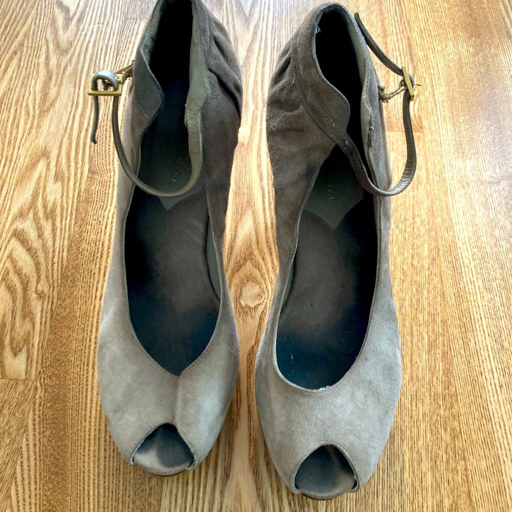 Loeffler Randall taupe suede heel with wood platform. Size 9.5.